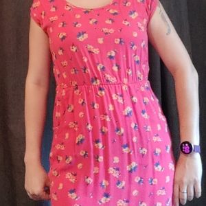 Pink Mossimo dress with cinched waist. Small
